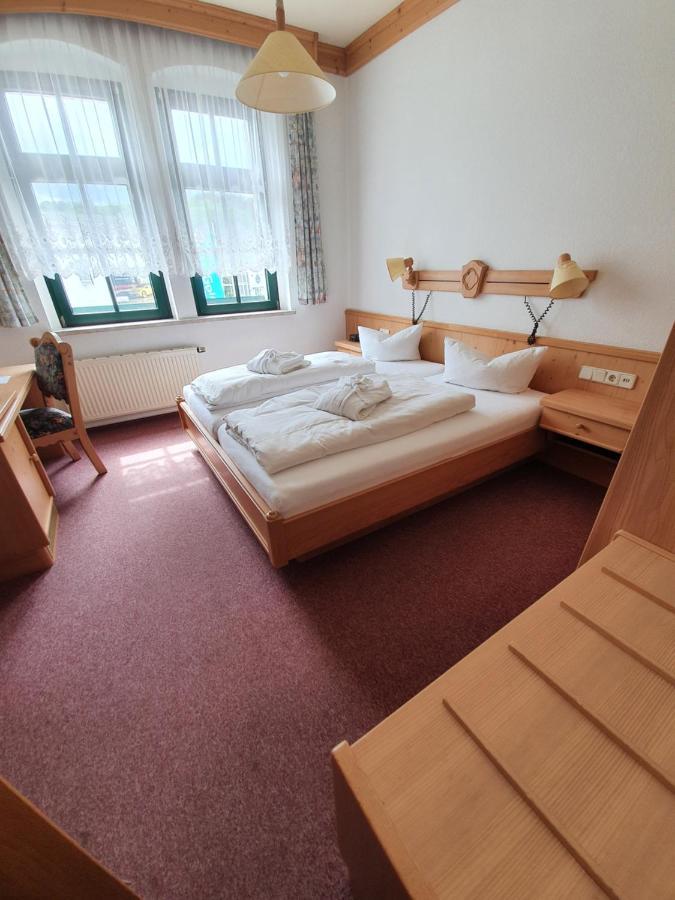 Hotel Stadt Ольбернхау Экстерьер фото